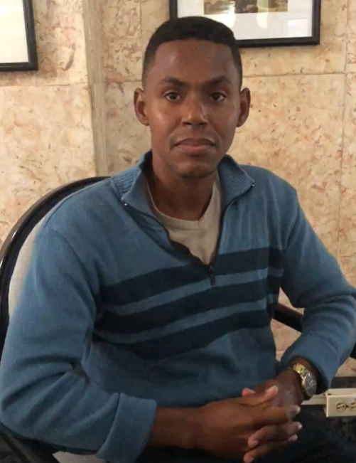 Cuban Student Invites Americans to Cuba