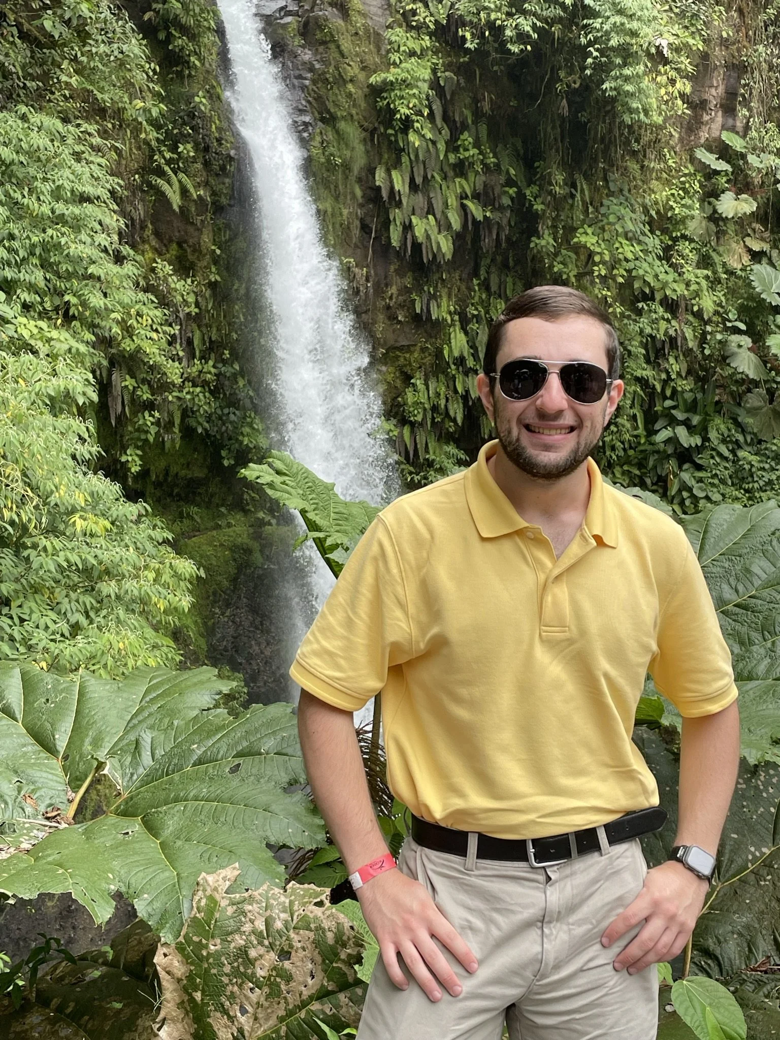 A Day in the Life of a Study Abroad Student in viñales, Cuba  By Finn Doyle  The most exciting day of my Cuban travels, is when we journeyed to Viñales, about 3 hours outside of Havana.. Here we started with the Cueva del Indio, a natural