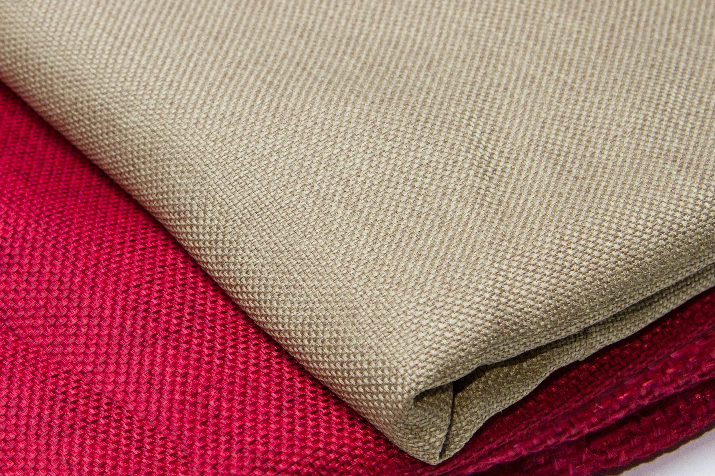 MantelesBurlap1.jpg