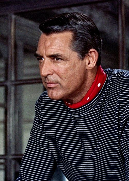 A closer look at the polka dot on stripe. 