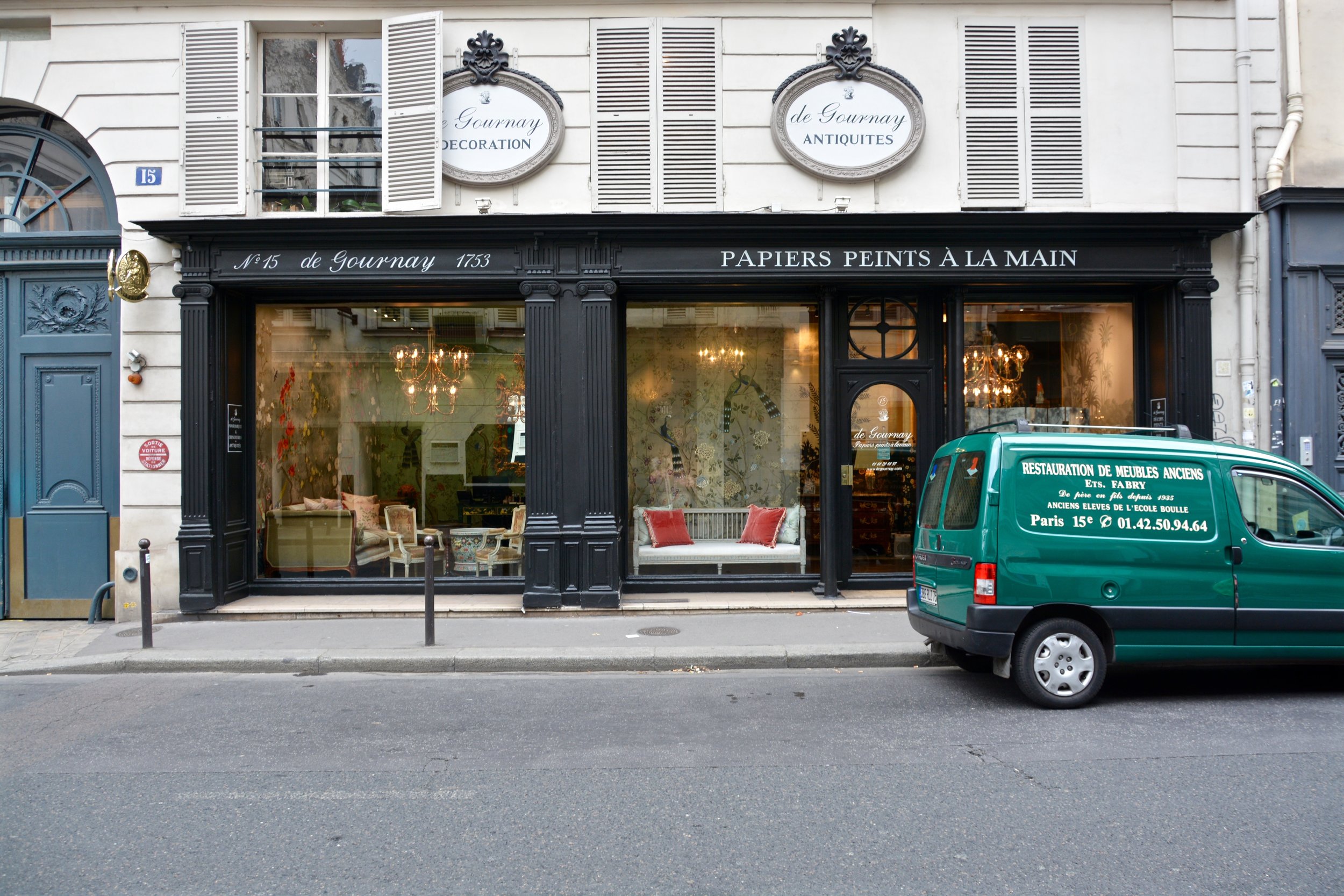 de Gournay on Rue des Saints-Pères, which beckoned me in with its exquisite, perfectly-tinged wallpaper and sumptuous velvet sofas. 