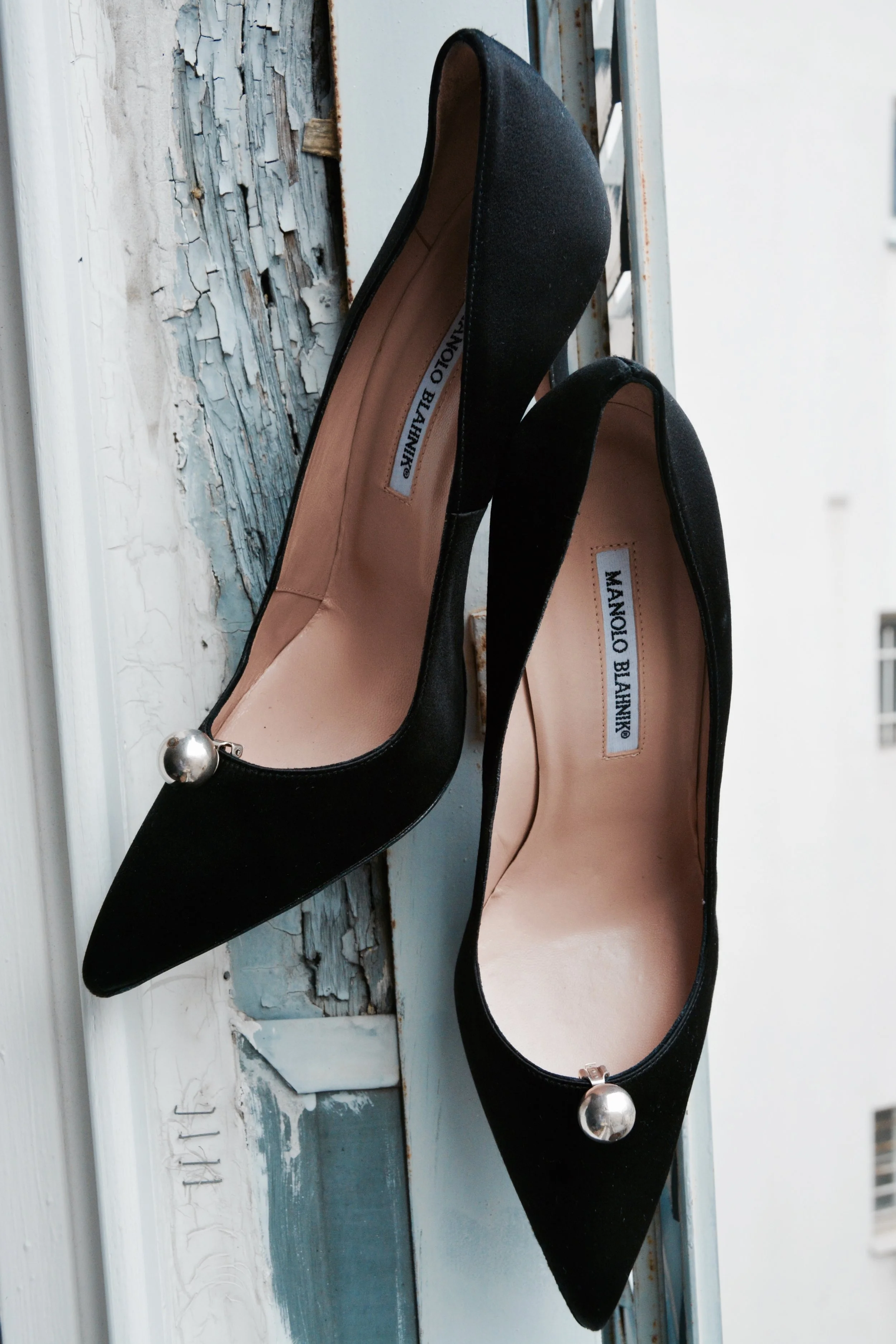 Asymmetry is awesome, but fret not if your heart is guiding you towards an embellishment that leaves your shoes in the state they're supposed to be in: matching. 