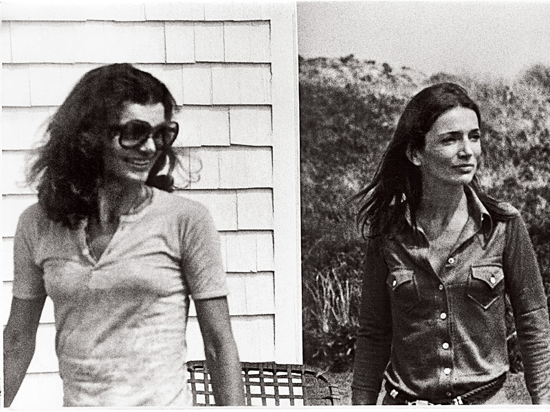 Jackie and Lee in Montauk, New York. Photo courtesy of Lee Radziwill. 