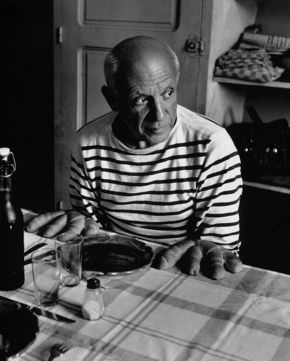 pablo-picasso-robert-doisneau-breton-stripe-style-one-who-dresses-10.jpg
