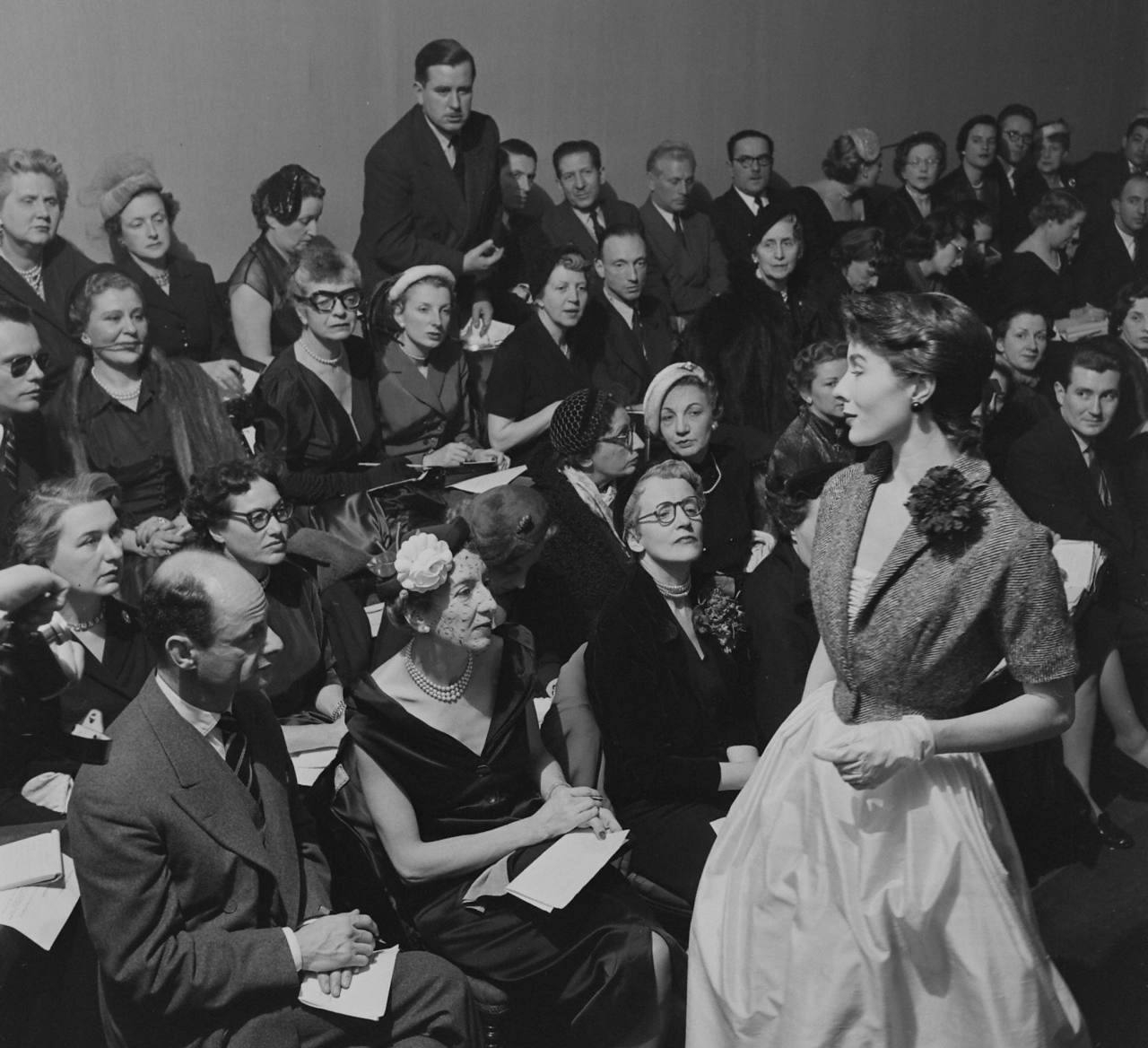 hubert-de-givenchy-debut-collection-february-1952-8.jpg