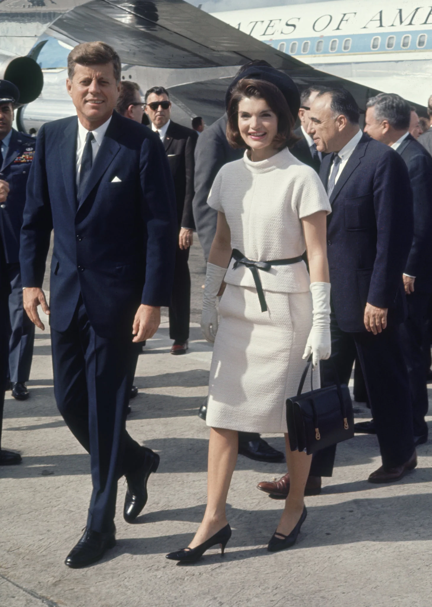 Mrs. Kennedy arriving in San Antonio wearing the white Chanel coat and skirt. Image: Art Rickerby/Time & Life Pictures, via Getty. 
