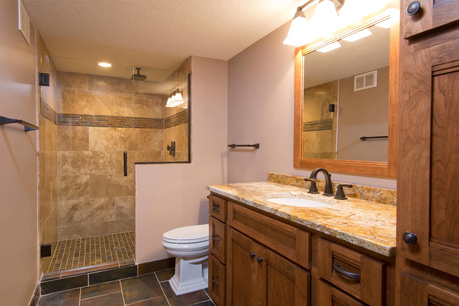 10482 Amy Ct Inver Grove-large-007-7-09-1500x1000-72dpi.jpg