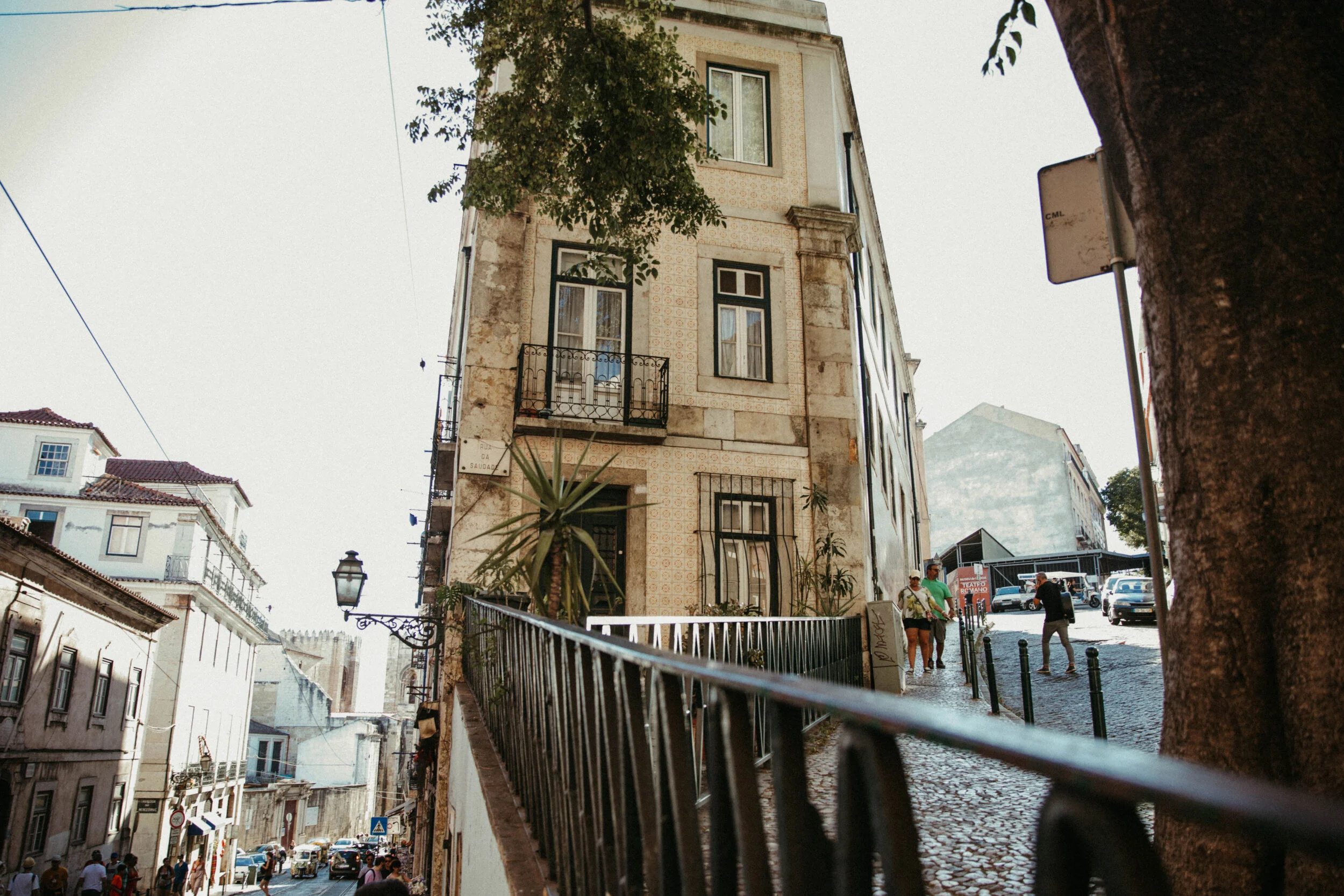 f_0107.jpg