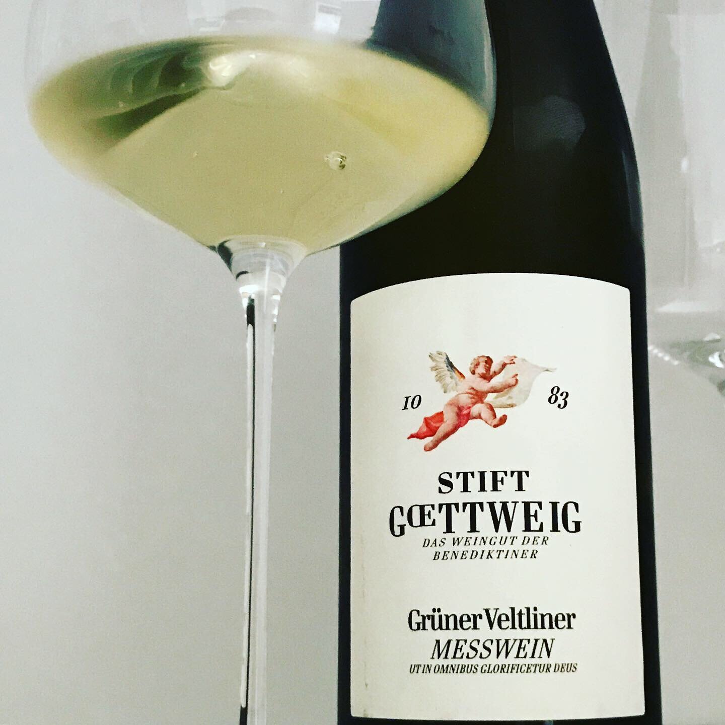 Stift Göttweing Grüner Veltliner Messwein 2018 Flaskevis (C) Thomas Bohl.jpg