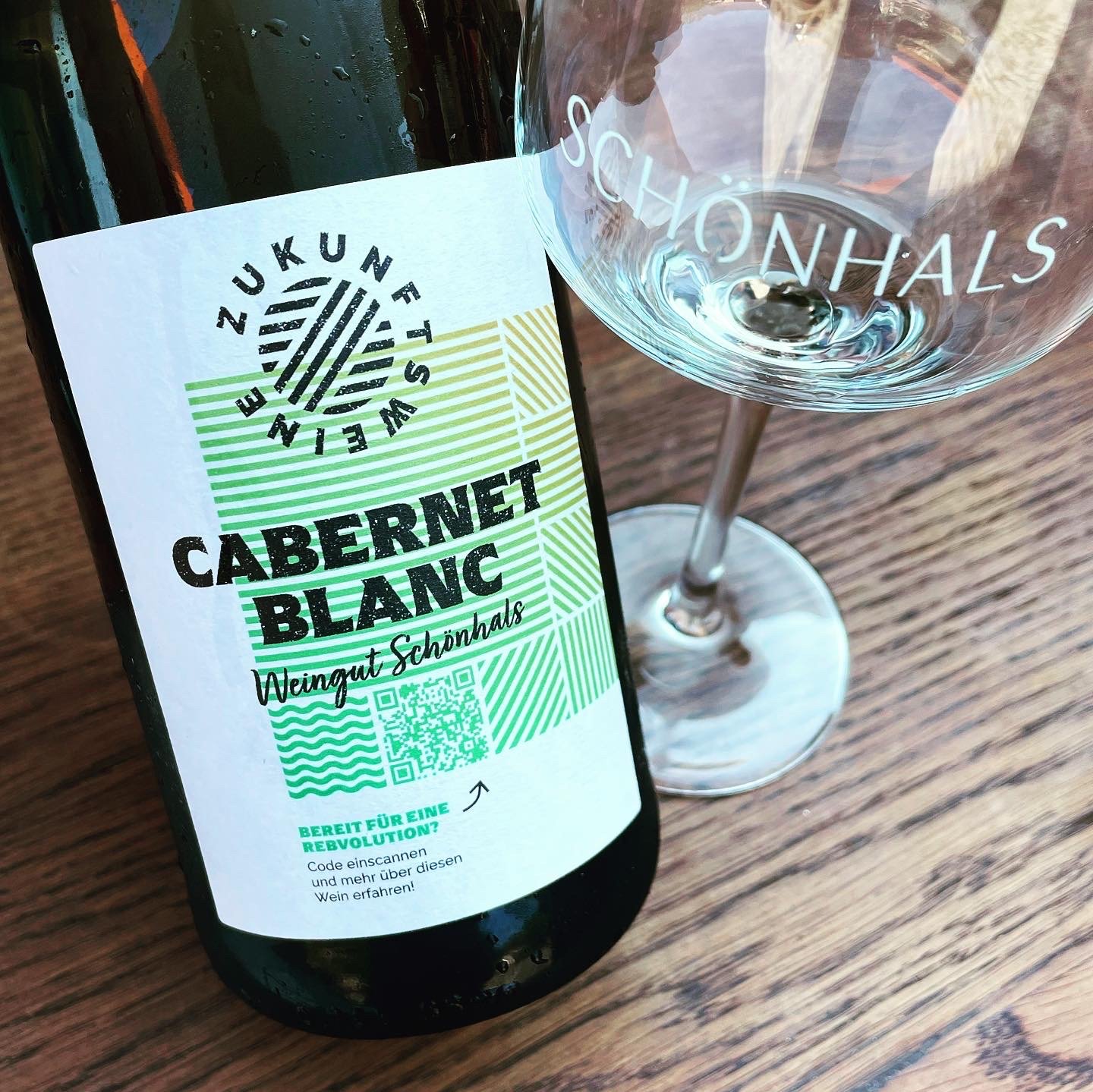 Weingut Schönhals Cabernet Blanc 2020 Zukunftsweine Flaskevis (C) Thomas Bohl.jpg