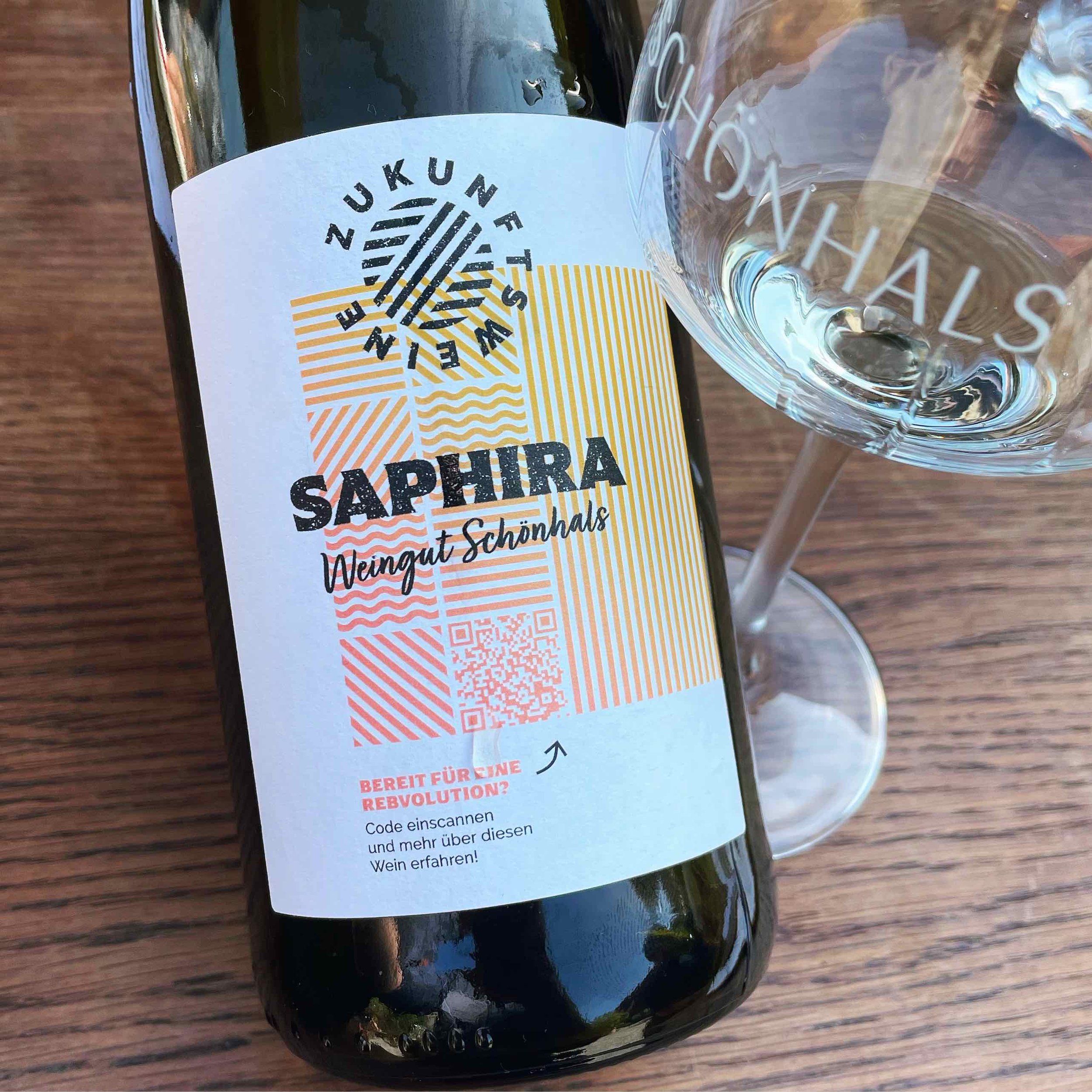 Weingut Schönhals Saphira 2020 Zukunftsweine Flaskevis (C) Thomas Bohl.jpg
