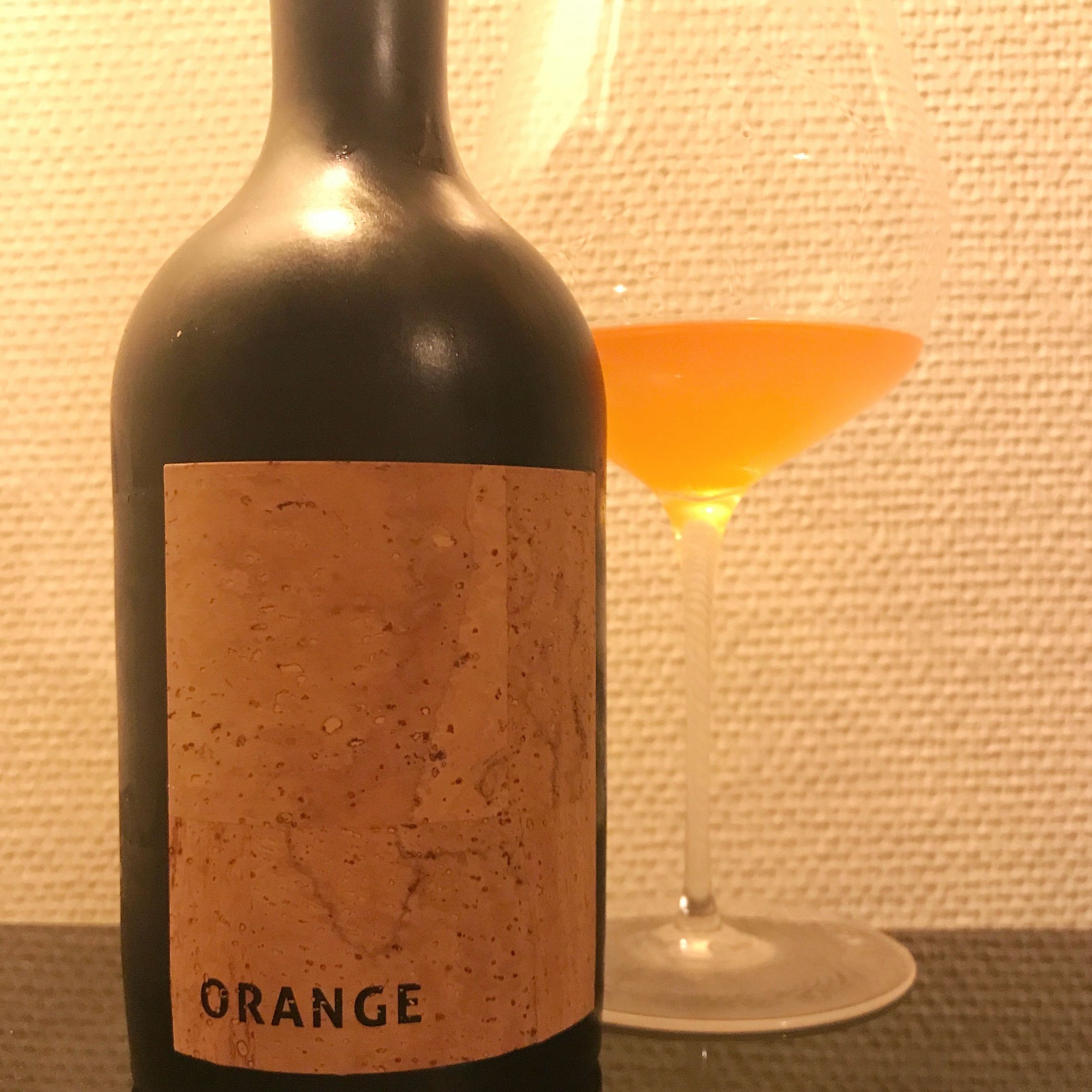 Château Lafitte Orange Petit Manseng 2019 Flaskevis (C) Thomas Bohl.jpg