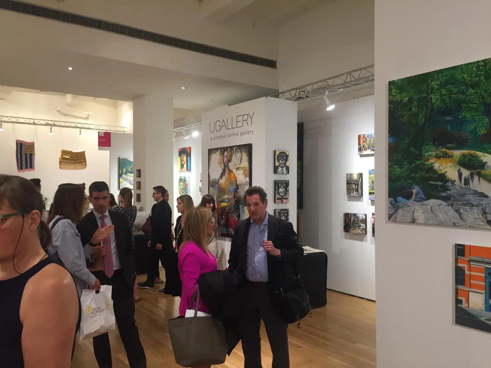 The crowd in front of the UGallery booth. 