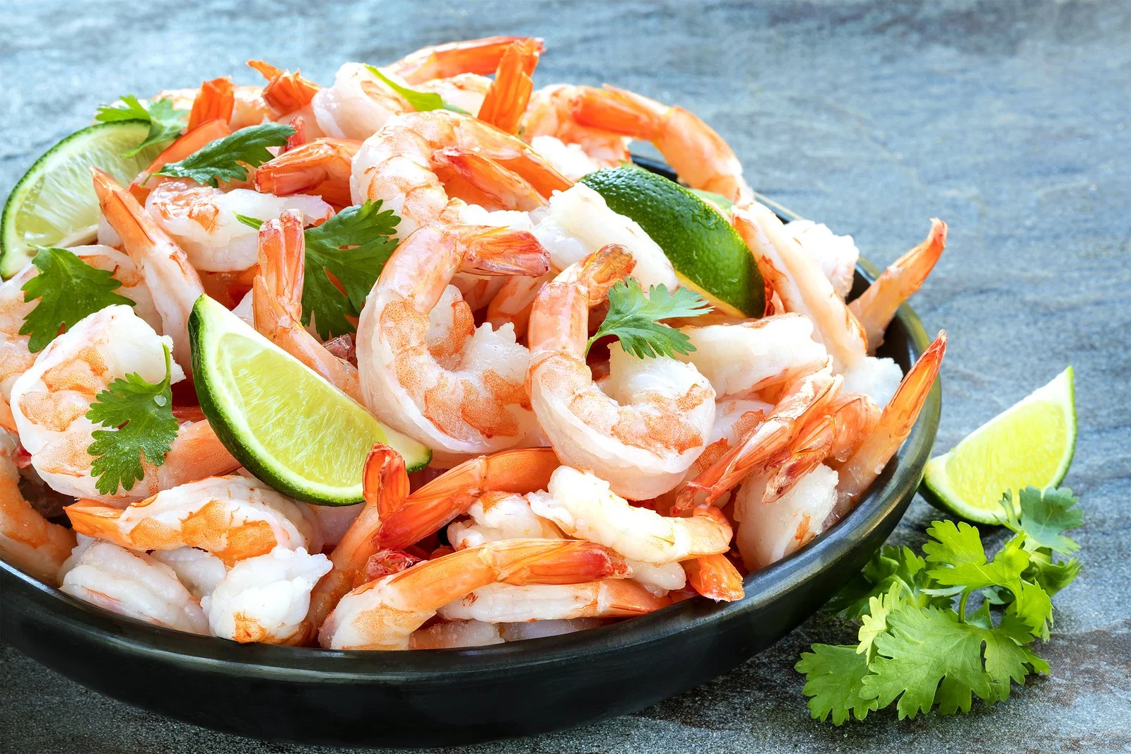 bigstock-Platter-of-cooked-shrimps-with-179379421.jpg