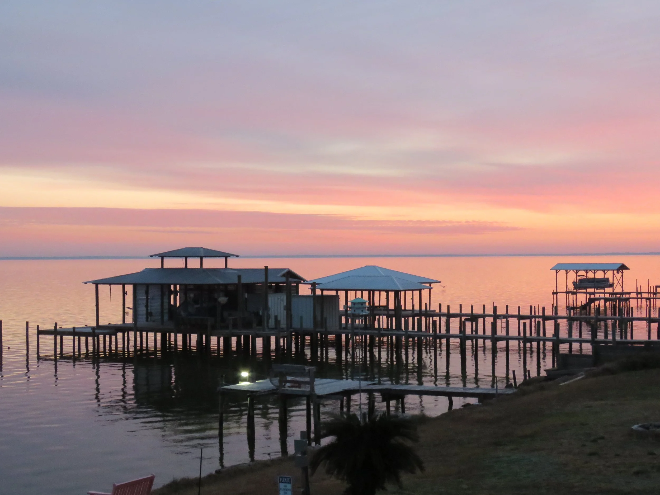  The color palette in this scene is striking, accentuated by contrasting forms and shadows. Of course, the sunset itself is mind-blowingly beautiful and soothing. It’s a divinely-organic, beautifully “formless” element. Composing it against the rigid