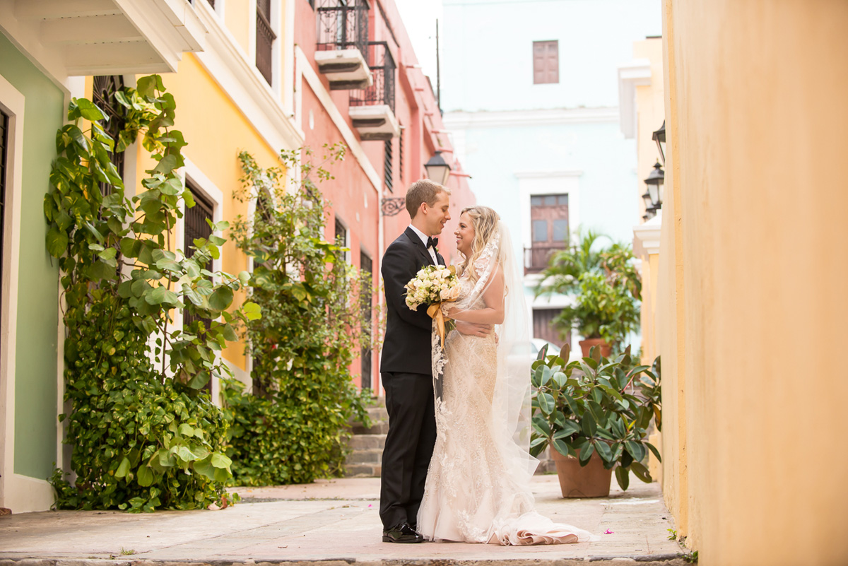 Wedding-in-Hotel-El-Convento--Megan-&-Russell00068.jpg