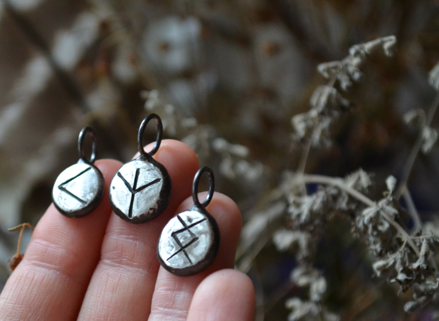 runenecklace5.jpg