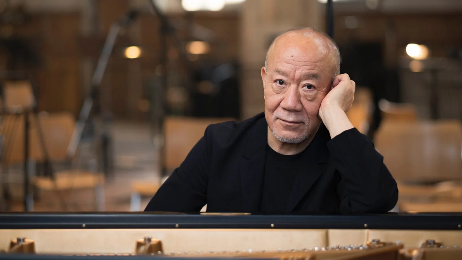 Hisaishi conducts Hisaishi