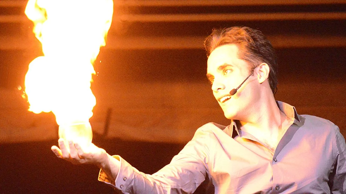 The Magic of Michael Grandinetti: Master Illusionist - An Interactive Experience