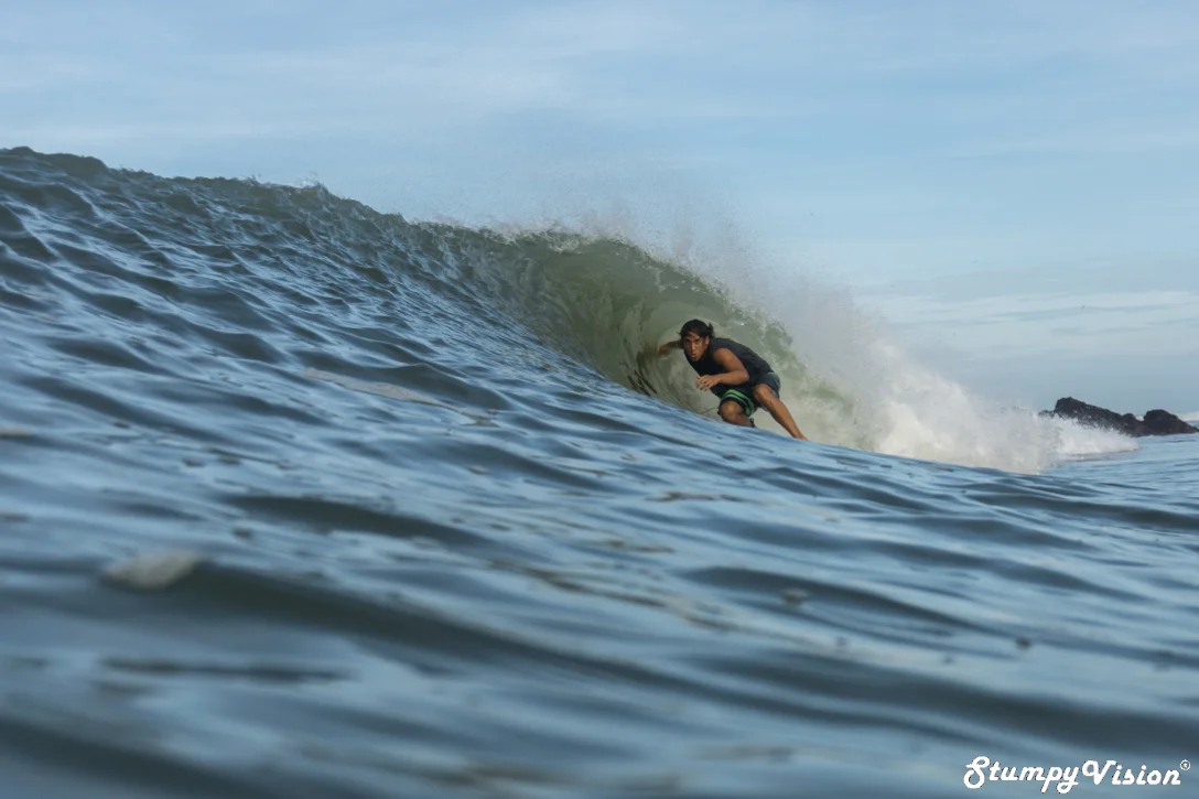 Guayaquilain Alvaro Camacho snaveling a cheeky little nugget.