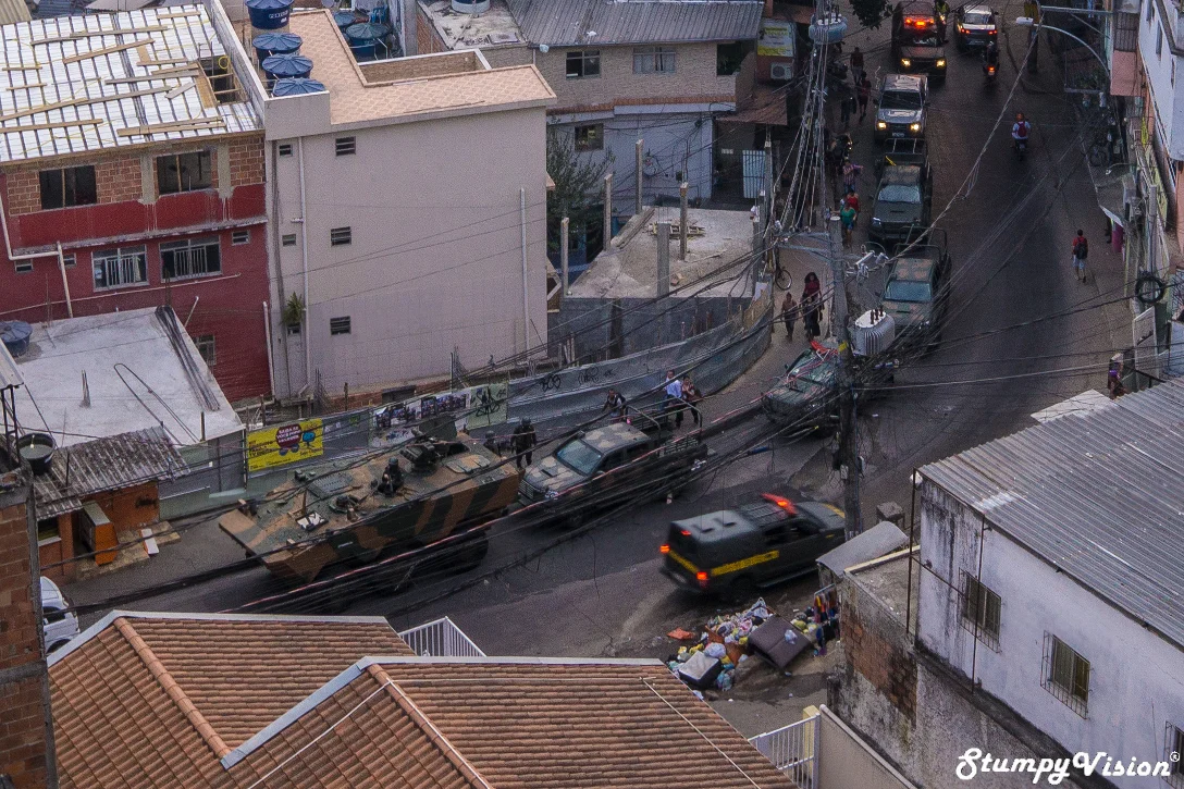 Unprecedented. 900 soldiers enter Rocinha.