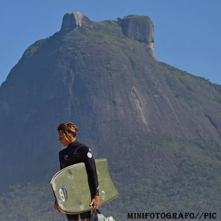 Gavea backdrops. Photo by Minifotografoo.