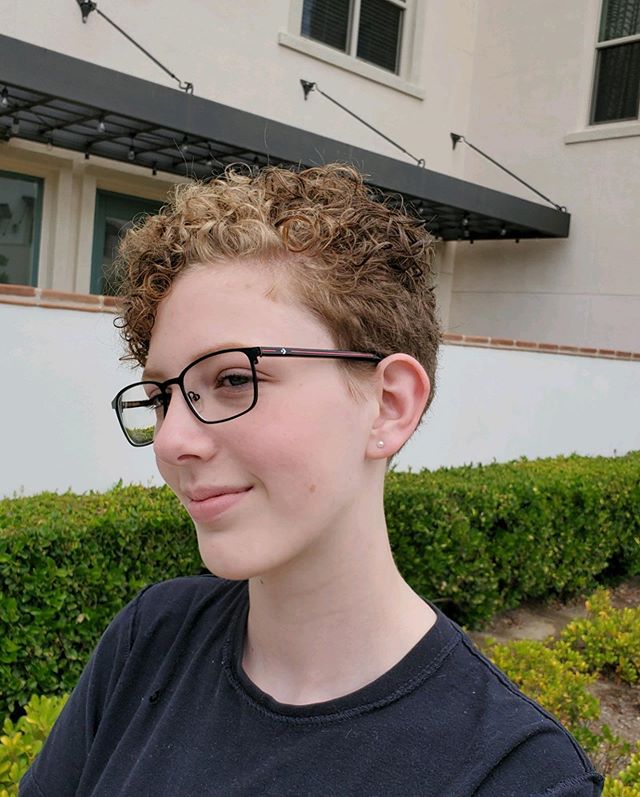 So this girl has the most incredible hair. But it&rsquo;s a LOT to manage. She was brave and decided it was time for a change. Soooo much fun for @krisbly to cut. Just a bit of Neuma gelee and Neuma texturizer for the finish.  @Neuma beauty  #curlyha