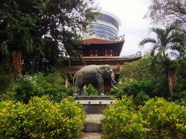  memorial shrine at Saigon Zoo 