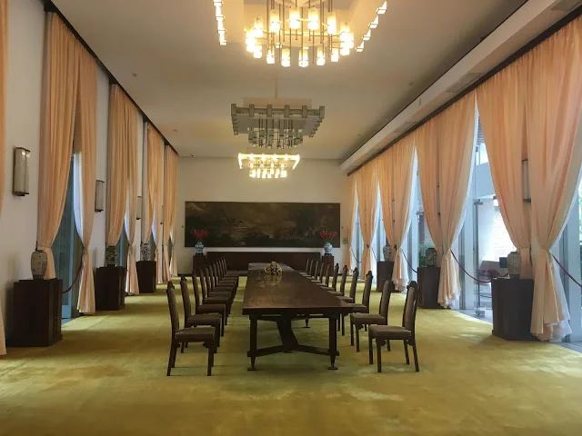  official state dining room 