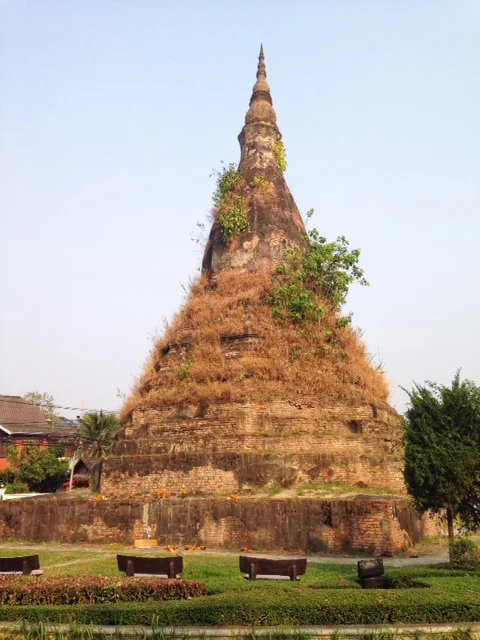  That Dam Stupa, Vientiane, Laos 