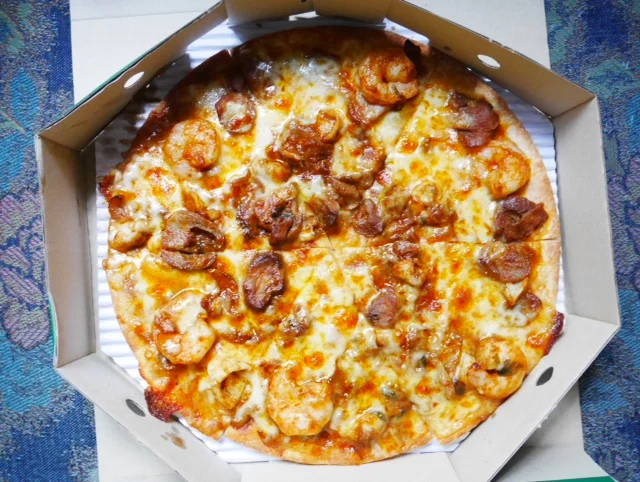  Pizza Company Tom Yum Kung Pizza 