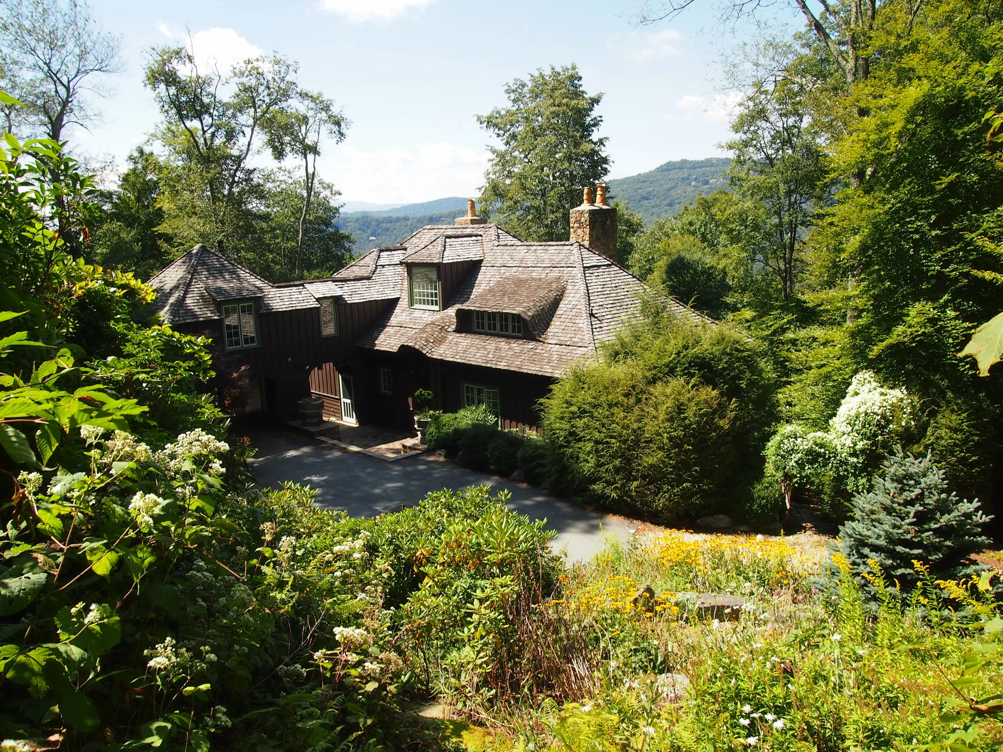 Shingle Style Mountain Home
