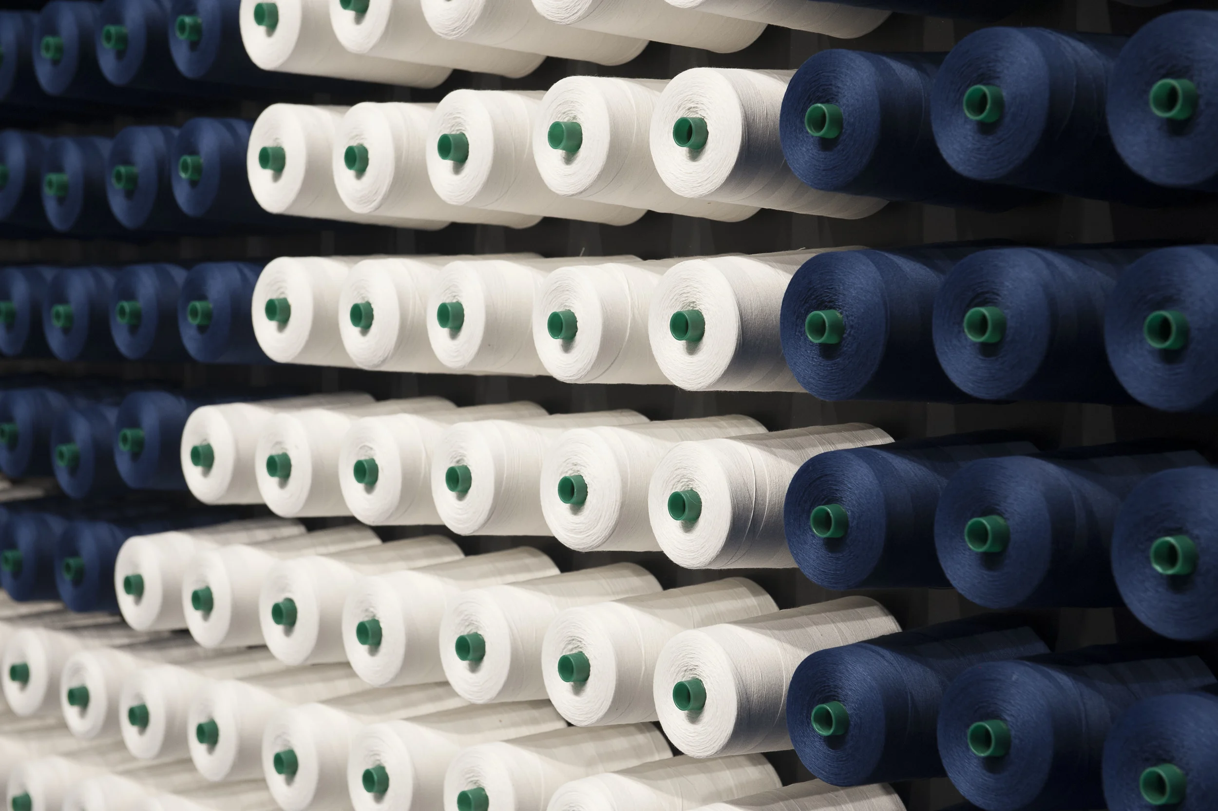 TR SOHO - BRANDED SPOOL WALL INSTALLATION, SHOT 3