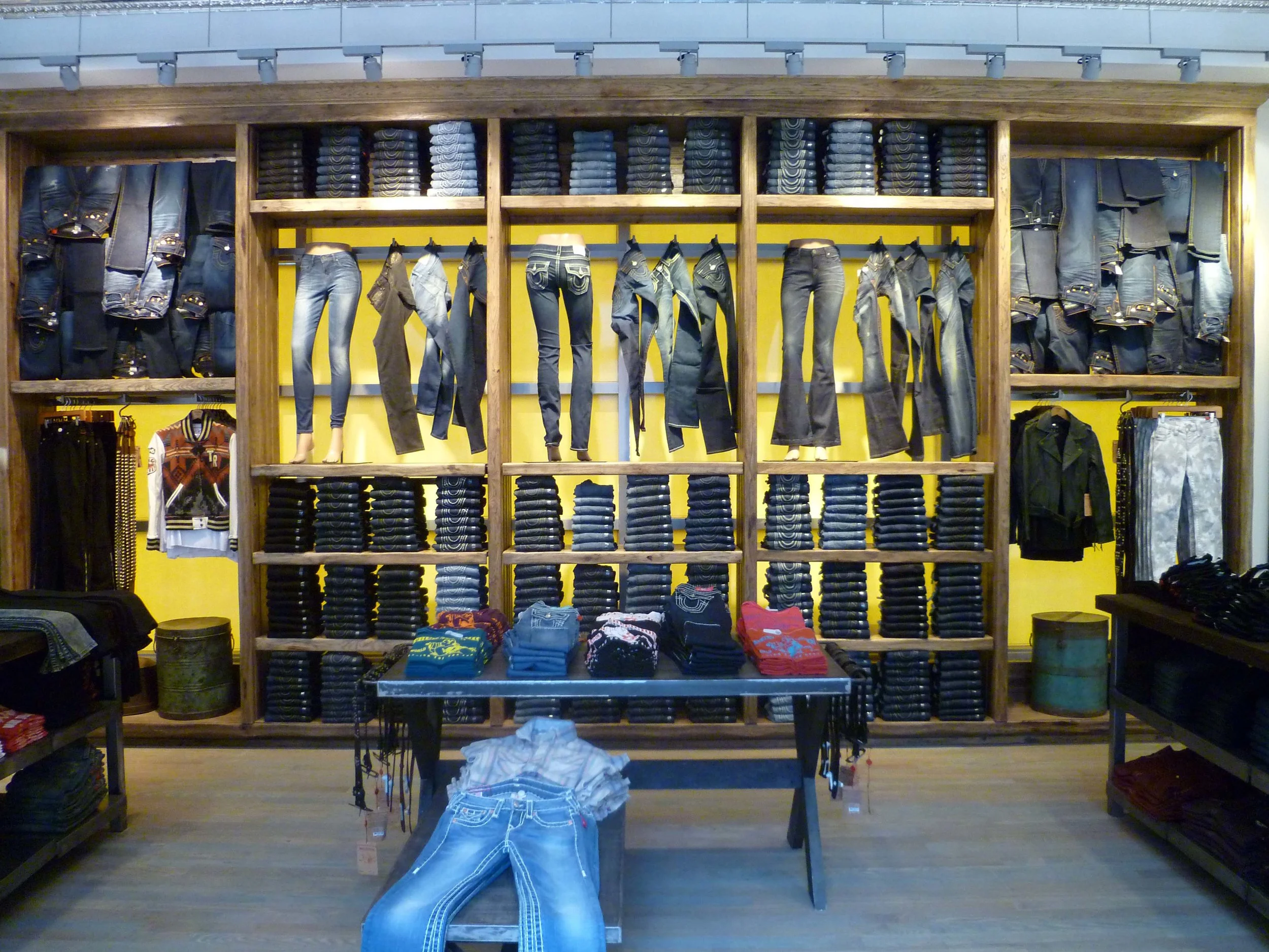 Women's Denim_Montreal.jpg