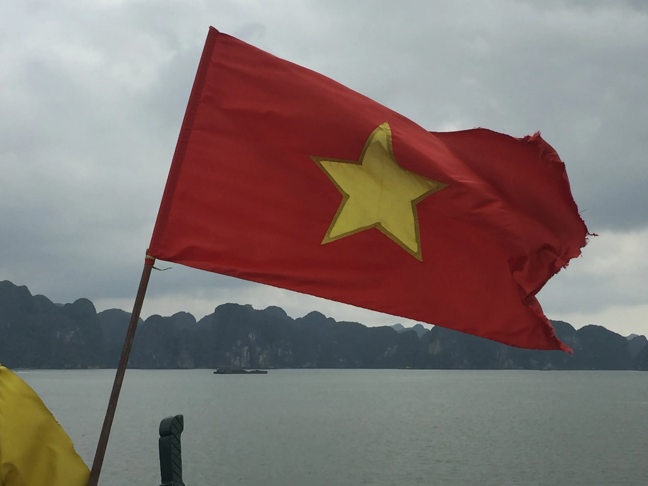 halongbay.jpg