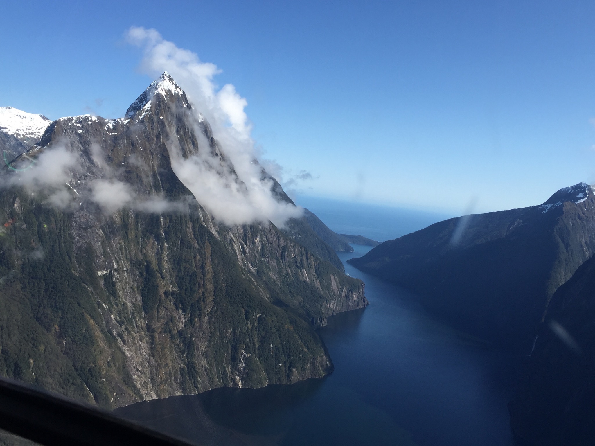 Heli Tour Over Milford Sound