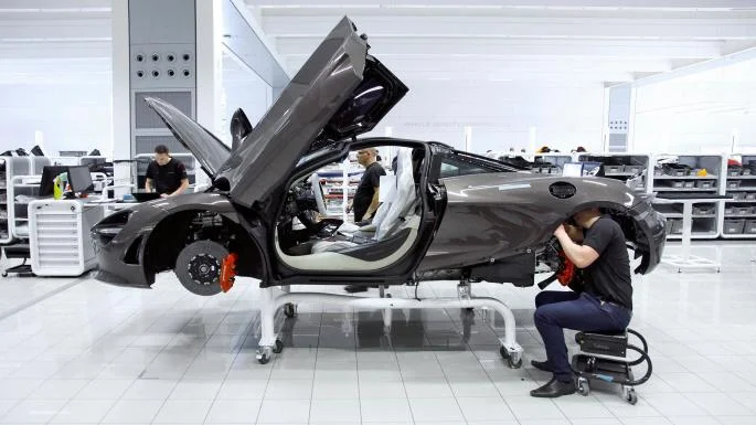 MCLAREN FACTORY — Image © TOM STOCKILL