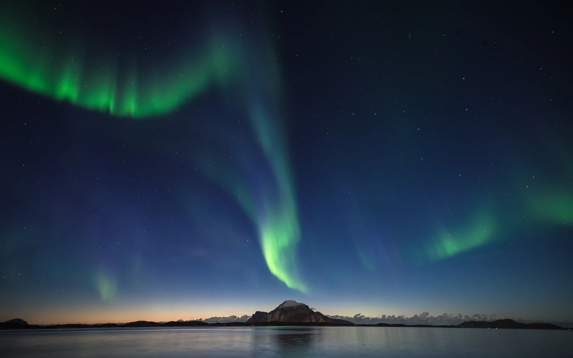 Aurora Borealis over Fugløya in Salten-.jpg