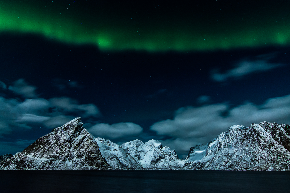 Nordlys over Reine. ©Bjørn Joachimsen.