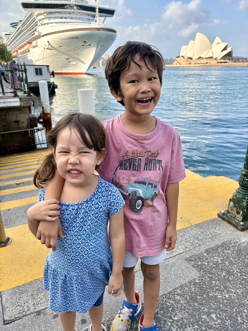 Late afternoon walk around Circular Quay, after getting back.