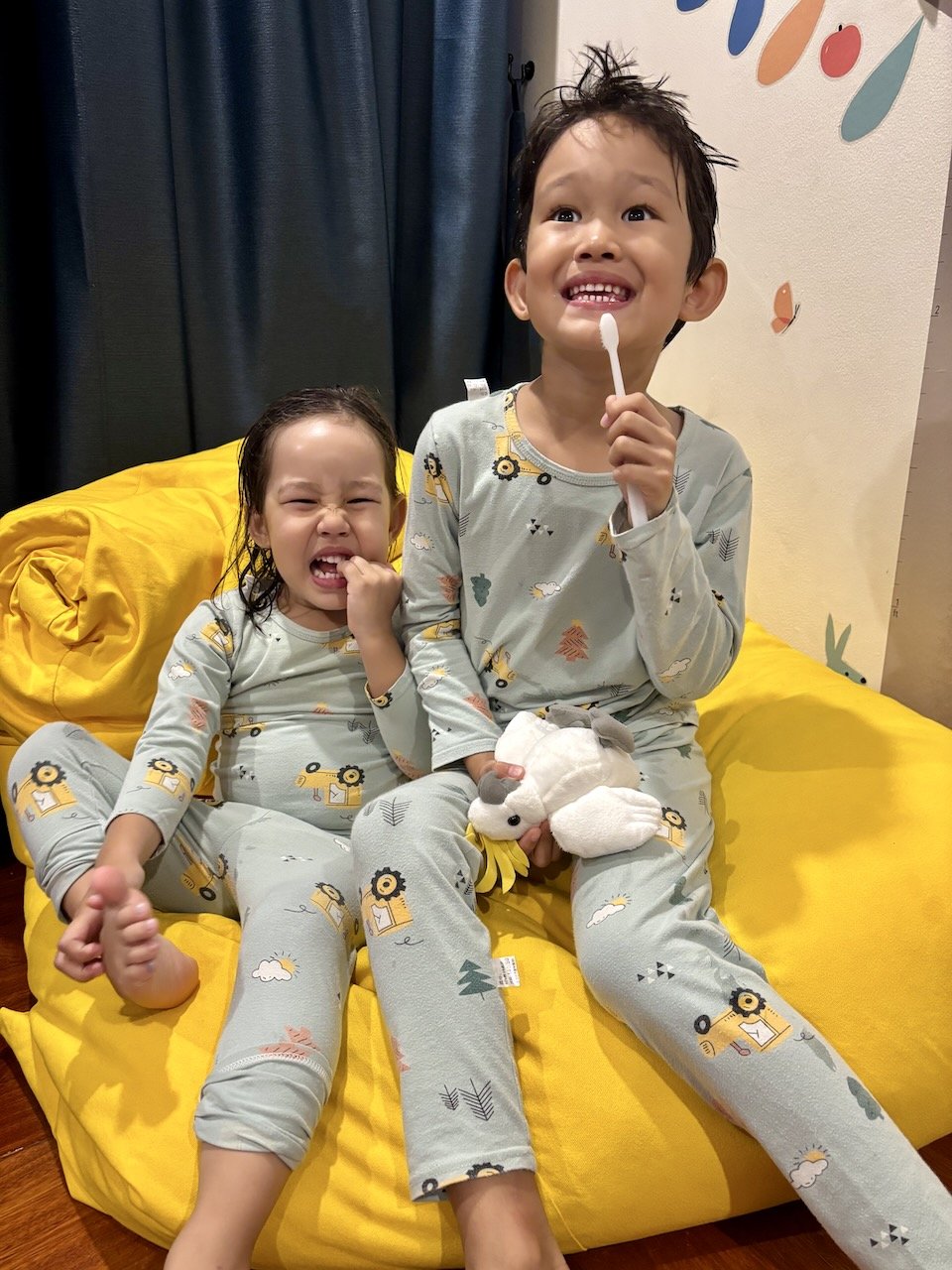 Matching monkeys.