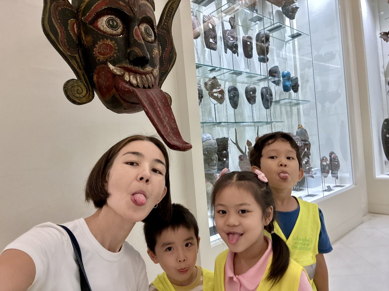 Perhaps this parent was an immature influence on these K2s.