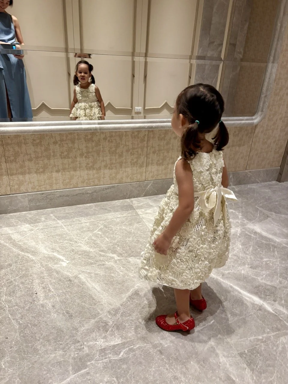 Lucy can't get enough of herself.