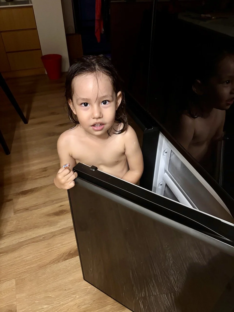 Caught red-handed (and clothless)!