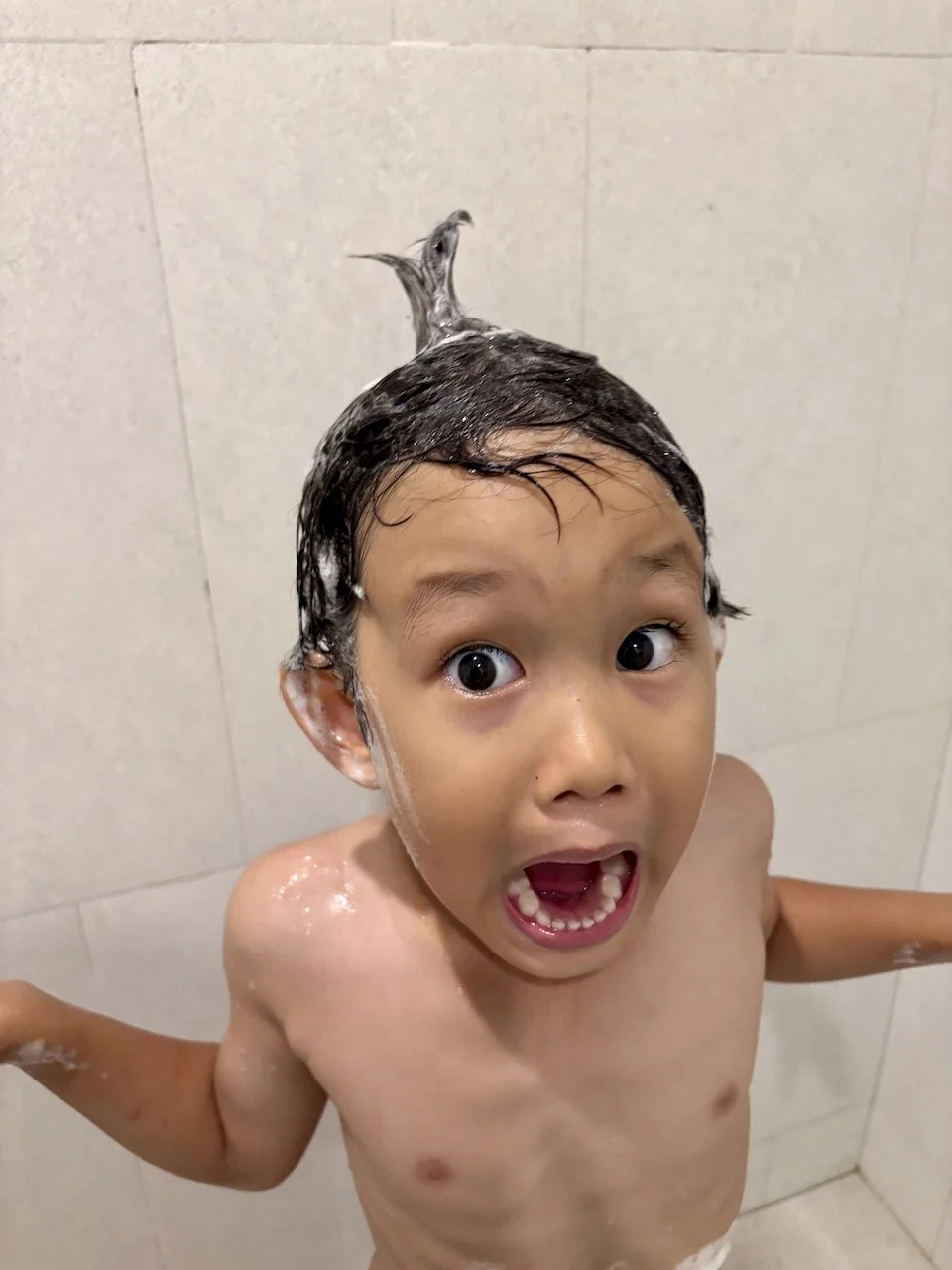 We end this week with a self-made mohawk by Arlo.