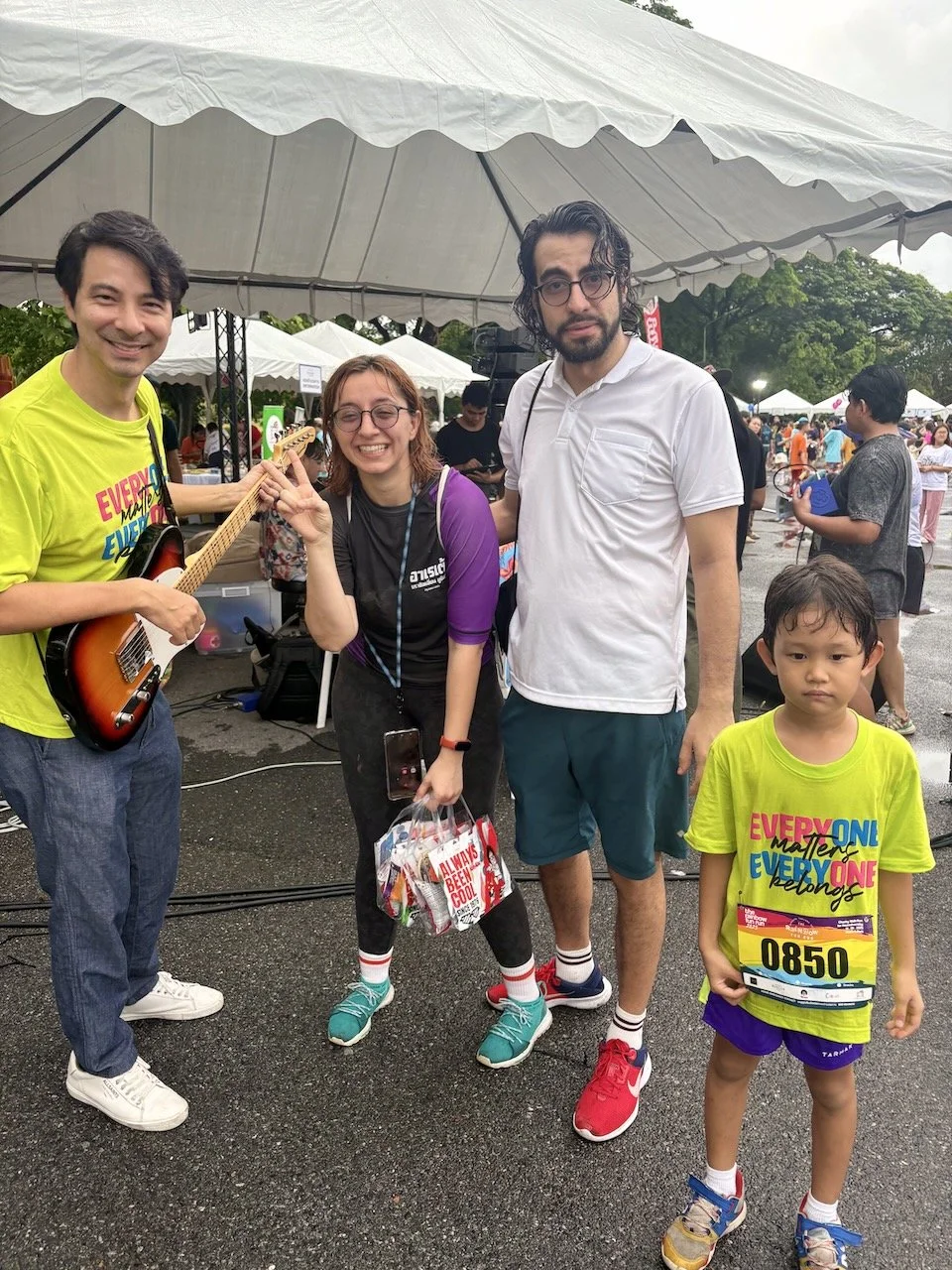 With Joe, the featured musical act - whose family didn't quite make it in time for the 3k.