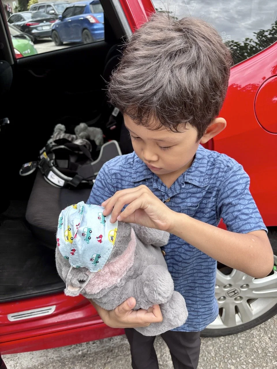 ... before Arlo's piano recital. Moo Deng came too!