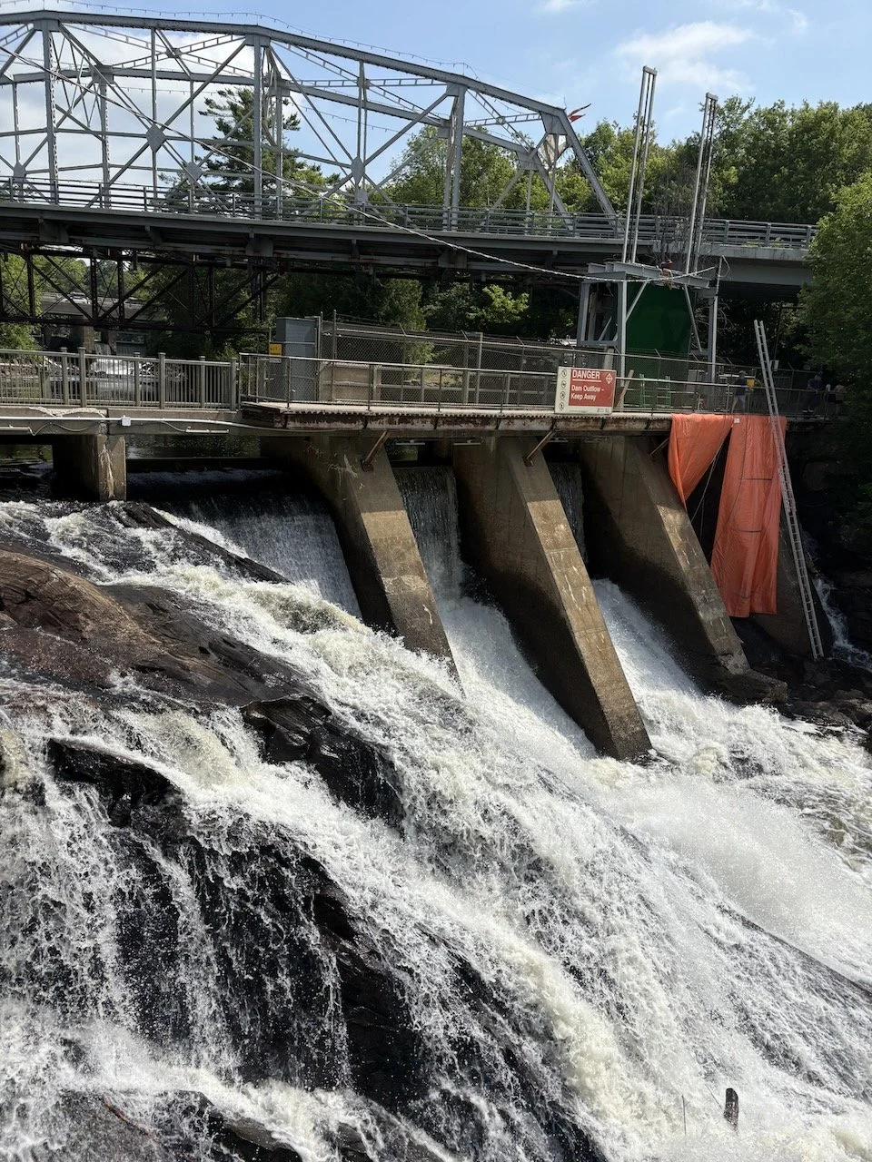 Plenty of water going over the falls! (And under the structurally unsound Silver Bridge!)