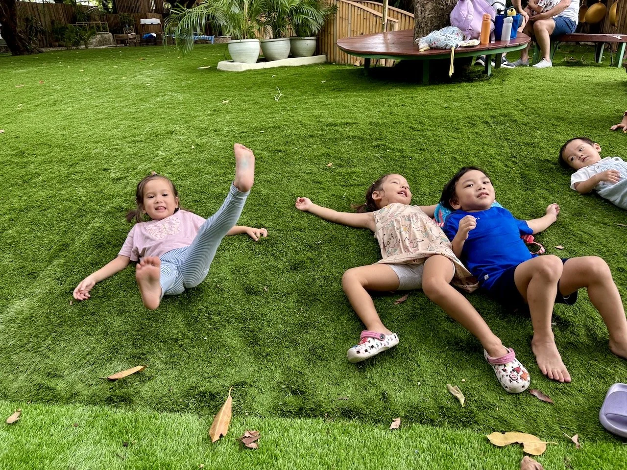 These rolling monkeys don't want to go home in the afternoons!