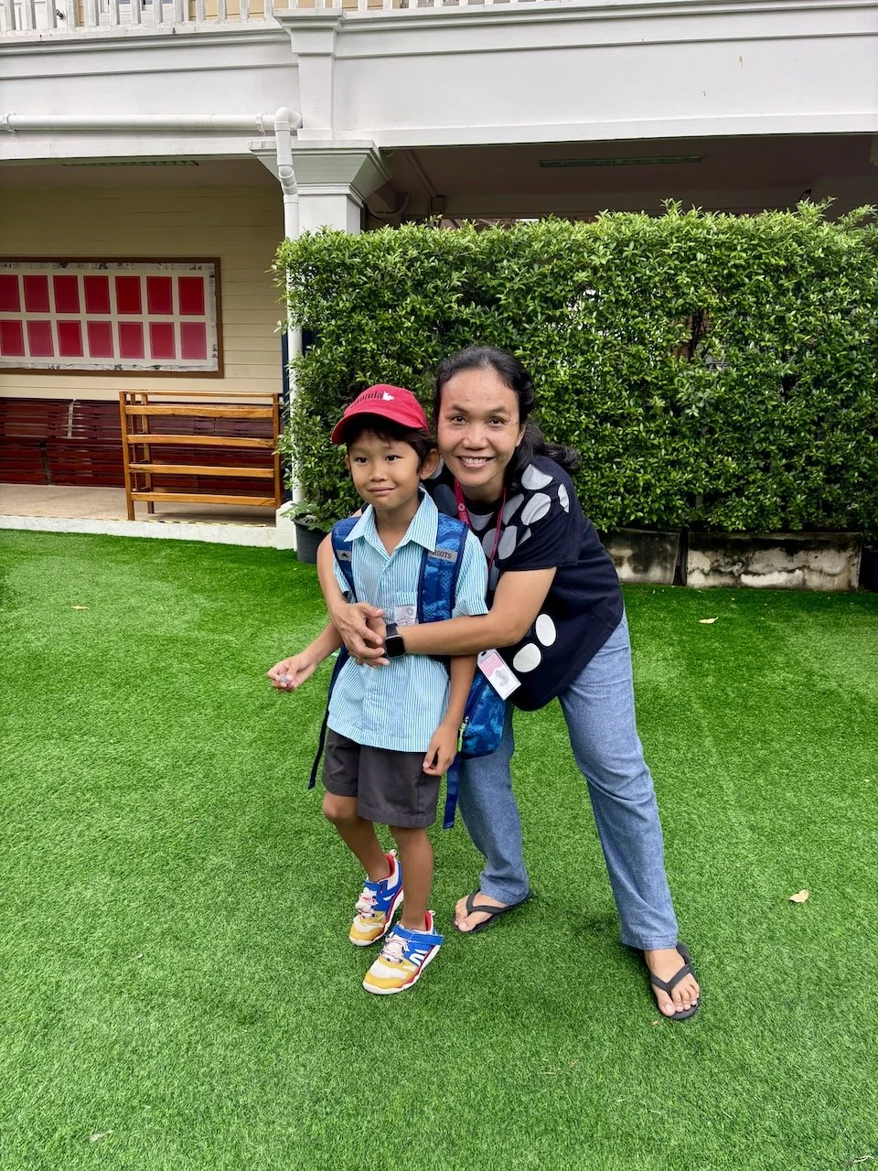 P'Noi comes in for the first time, to see how pick-up works.